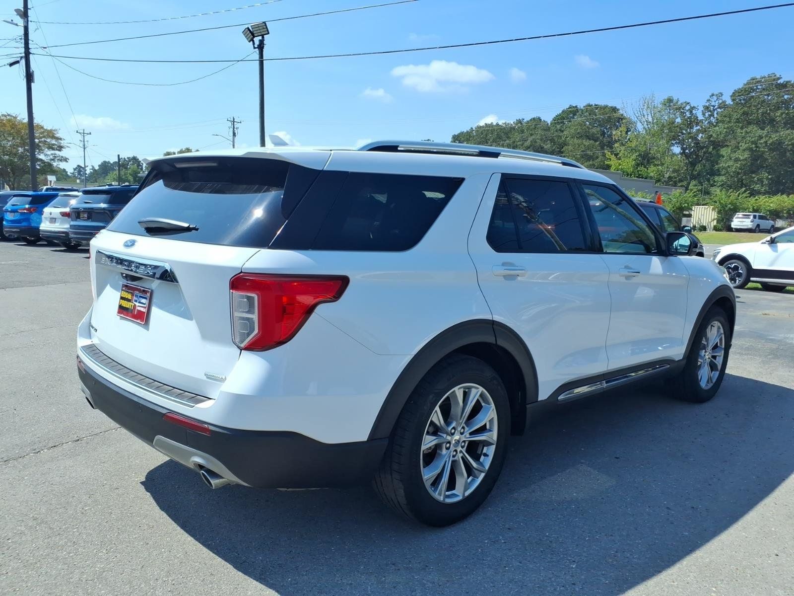 Used 2020 Ford Explorer Limited RWD image 4