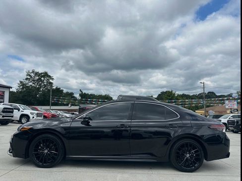 Used 2021 Toyota Camry XSE FWD image 4