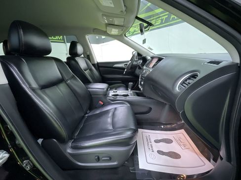 Used 2019 Nissan Pathfinder SL image 30
