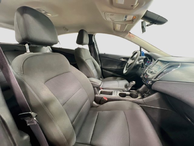 Used 2017 Chevrolet Cruze LT w/ Convenience Package FWD image 26