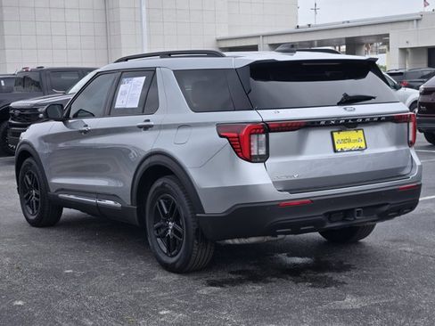 Certified 2025 Ford Explorer Active RWD image 6