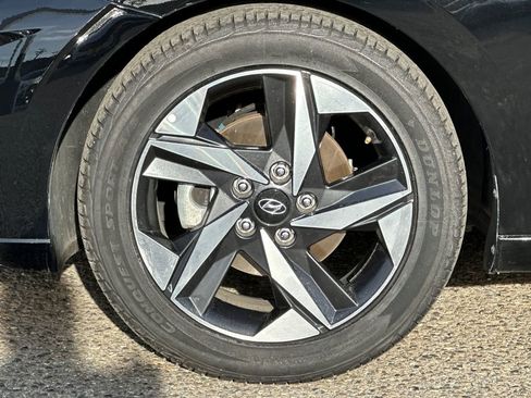 Used 2023 Hyundai Elantra Limited image 26