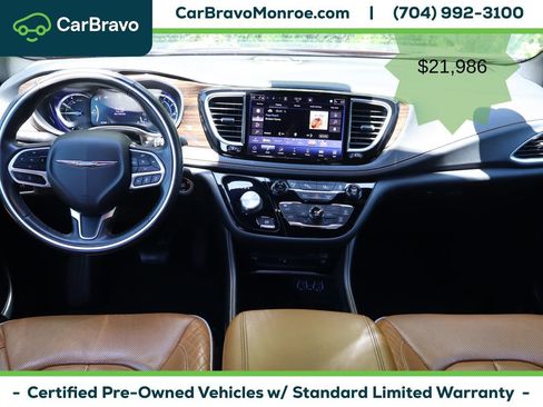 Used 2021 Chrysler Pacifica Pinnacle FWD image 19