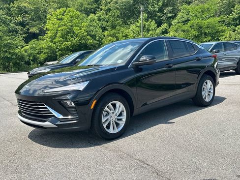 New 2026 Buick Envista Preferred FWD image 2