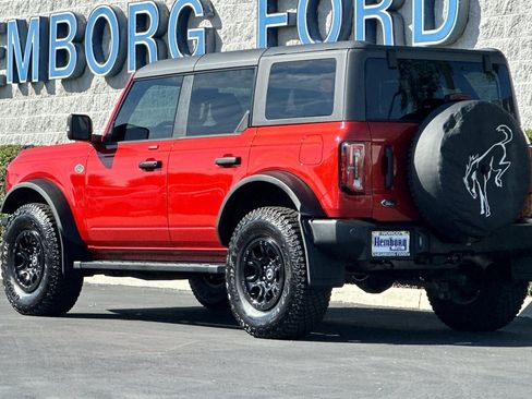 Used 2023 Ford Bronco Wildtrak image 6