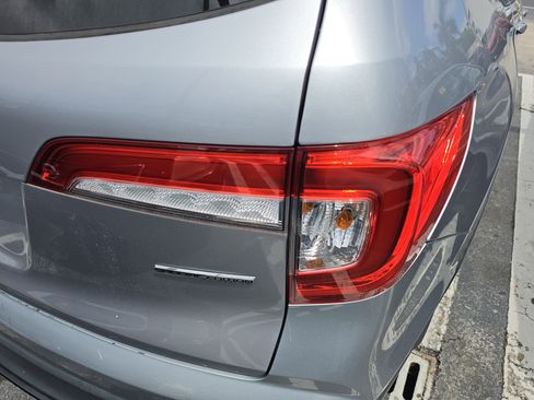 Used 2021 Honda Pilot Special Edition image 5