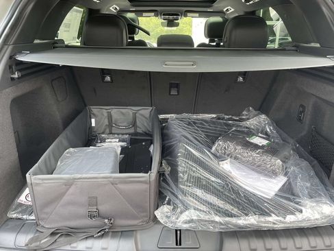 New 2026 Land Rover Range Rover Sport SE AWD/4WD image 17