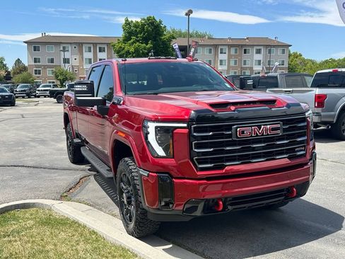 Used 2025 GMC Sierra 2500 AT4 w/ AT4 Premium Plus Package AWD/4WD image 11