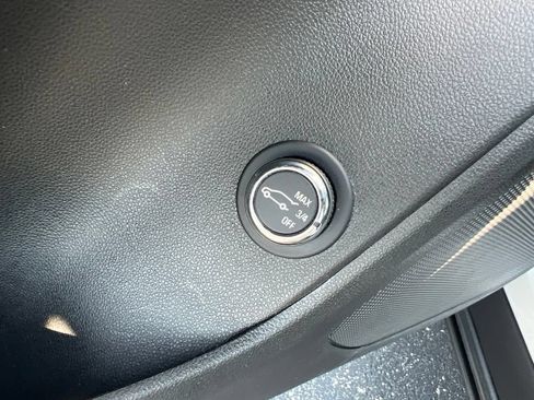 Used 2022 Chevrolet Blazer LT FWD image 8