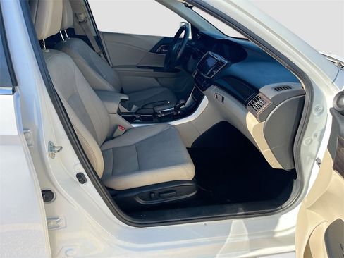 Used 2016 Honda Accord EX-L image 28