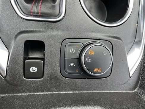 Certified 2023 Chevrolet Traverse RS image 34