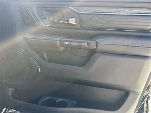 Used 2025 RAM 1500 Limited image 13