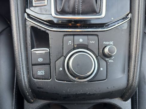 Used 2020 MAZDA CX-5 Touring image 9