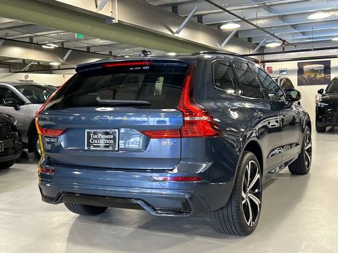 Certified 2025 Volvo XC60 B5 Ultra AWD/4WD image 2