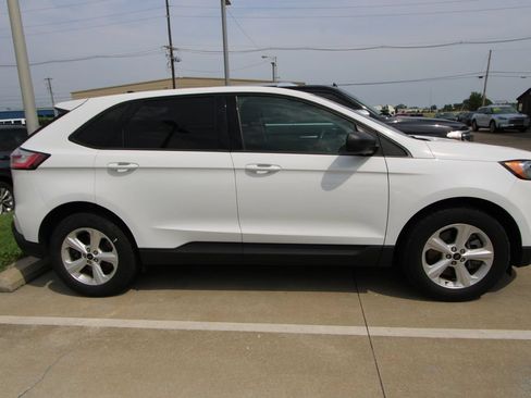 Used 2023 Ford Edge SE AWD/4WD image 9