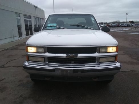 Used 1997 Chevrolet Silverado 1500 4x4 Extended Cab w/ Preferred Equipment Group 2 image 3