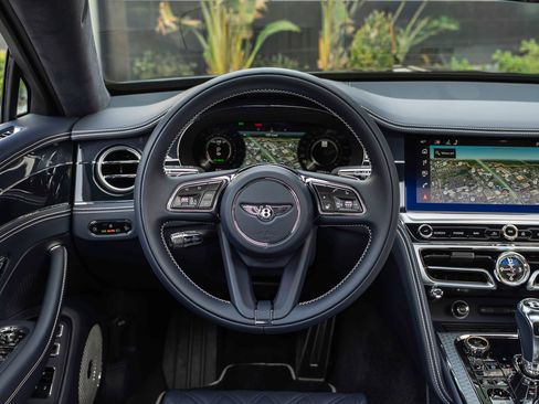 Certified 2026 Bentley Flying Spur Plug-In Hybrid AWD/4WD image 34