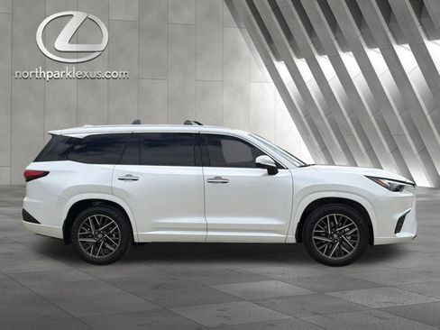 Certified 2026 Lexus TX 350 AWD w/ Technology Package image 4