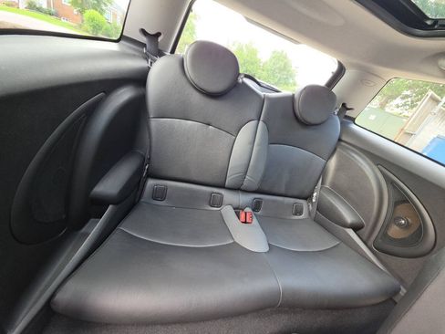 Used 2010 MINI Cooper Hardtop w/ Premium Pkg FWD image 12