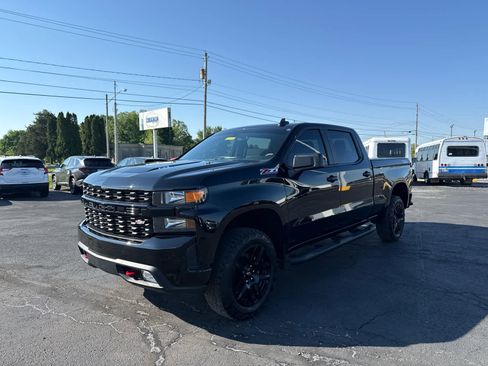 Certified 2021 Chevrolet Silverado 1500 Custom Trail Boss AWD/4WD image 1