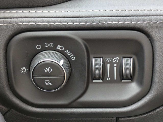 New 2026 RAM 3500 Limited AWD/4WD image 25
