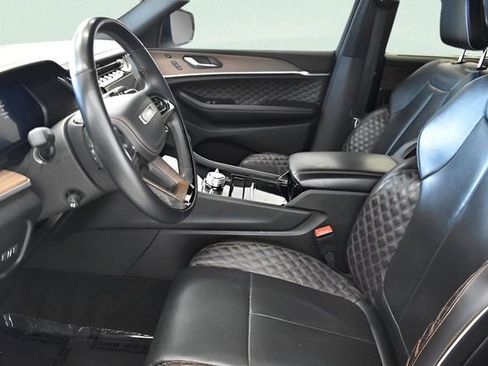 Used 2022 Jeep Grand Cherokee L Summit w/ Luxury Tech Group V AWD/4WD image 22