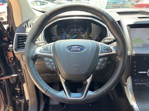 Used 2020 Ford Edge Titanium w/ Equipment Group 301A FWD image 18