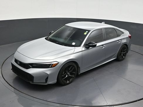 Used 2025 Honda Civic Sport image 14