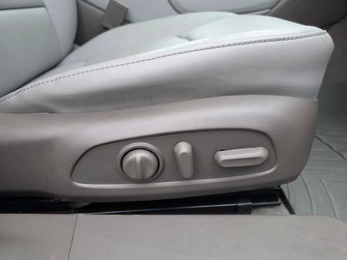 Used 2017 Chevrolet Malibu Premier w/ Premier Sun and Wheel Package FWD image 24