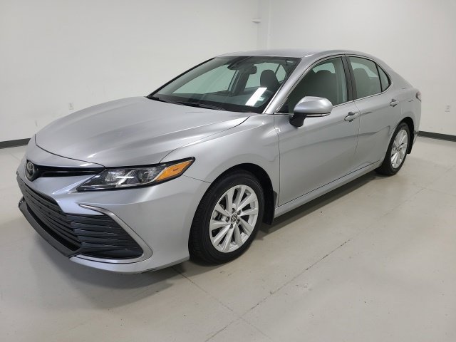 Used 2024 Toyota Camry LE w/ Convenience Package FWD image 6