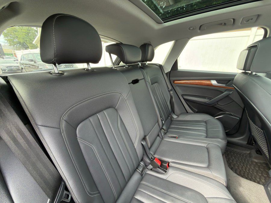 Used 2021 Audi Q5 2.0T Premium Plus w/ Premium Plus Package AWD/4WD image 35
