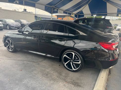 Used 2020 Honda Accord Sport image 2
