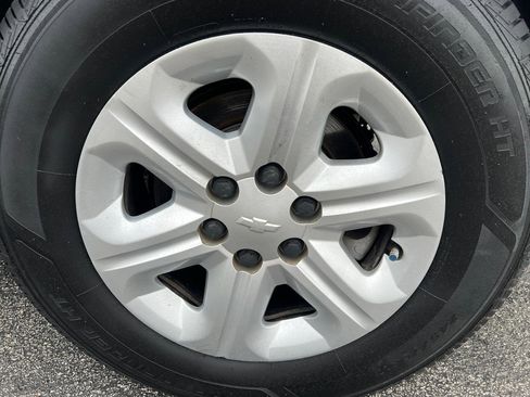 Used 2013 Chevrolet Traverse LS FWD image 13