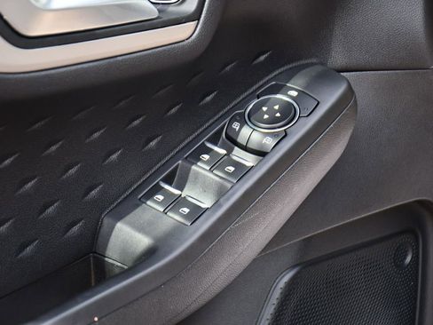 Used 2020 Ford Escape SE image 23