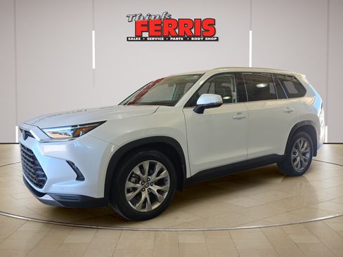 Used 2024 Toyota Grand Highlander AWD image 1