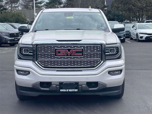 Used 2018 GMC Sierra 1500 Denali image 2