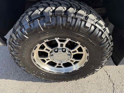 Used 2007 Dodge Ram 2500 Truck Laramie AWD/4WD image 22
