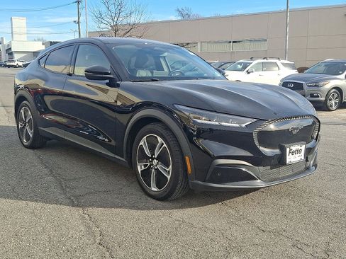 Used 2021 Ford Mustang Mach-E Select w/ Comfort/Appearance Package image 3