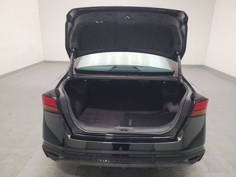 Used 2025 Nissan Altima 2.5 SV FWD image 29