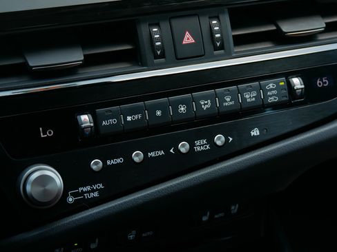 Used 2022 Lexus ES 350 F Sport FWD image 20