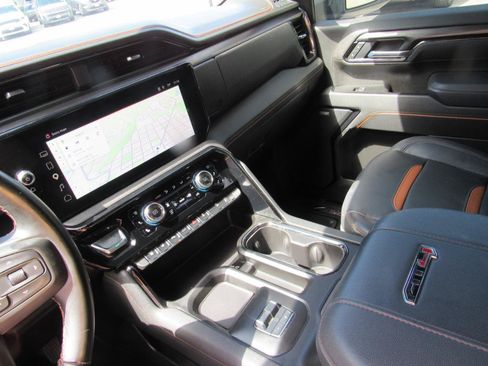 Used 2025 GMC Sierra 2500 AT4 AWD/4WD image 38