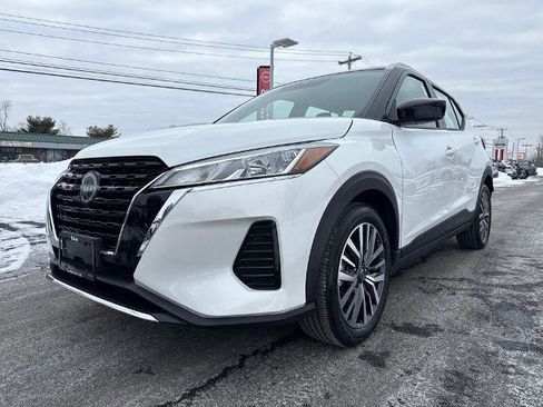 Certified 2024 Nissan Kicks SV image 4