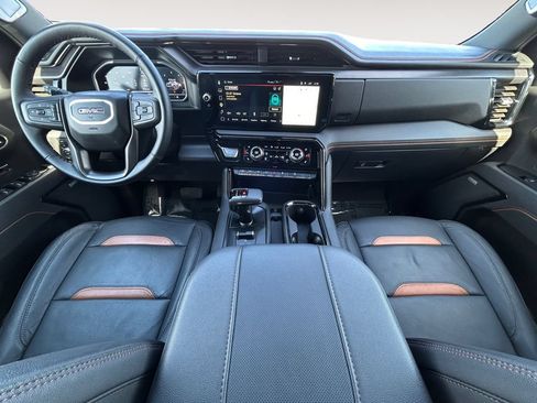 Used 2025 GMC Sierra 1500 AT4 w/ AT4 Premium Package AWD/4WD image 13