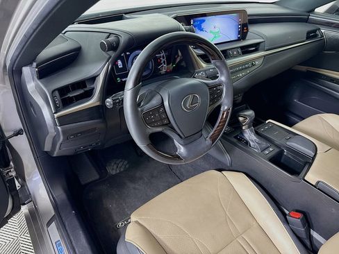 Certified 2021 Lexus ES 300h Ultra Luxury w/ Accessory Package 2 image 9