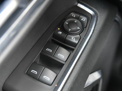 Used 2024 GMC Sierra 1500 SLT image 32