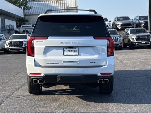 New 2026 GMC Yukon XL Denali w/ Denali Reserve Package AWD/4WD image 4