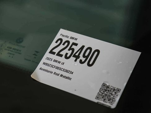 Used 2025 BMW iX xDrive50 w/ Sport Package image 27