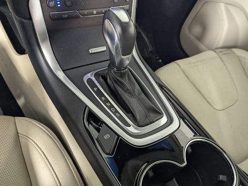 Used 2018 Ford Edge Titanium w/ Equipment Group 301A FWD image 24