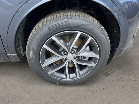 New 2025 Land Rover Discovery Sport S image 11