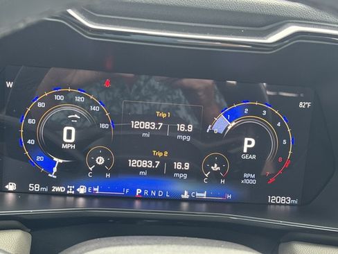 Used 2025 Chevrolet Colorado ZR2 w/ Technology Package AWD/4WD image 25
